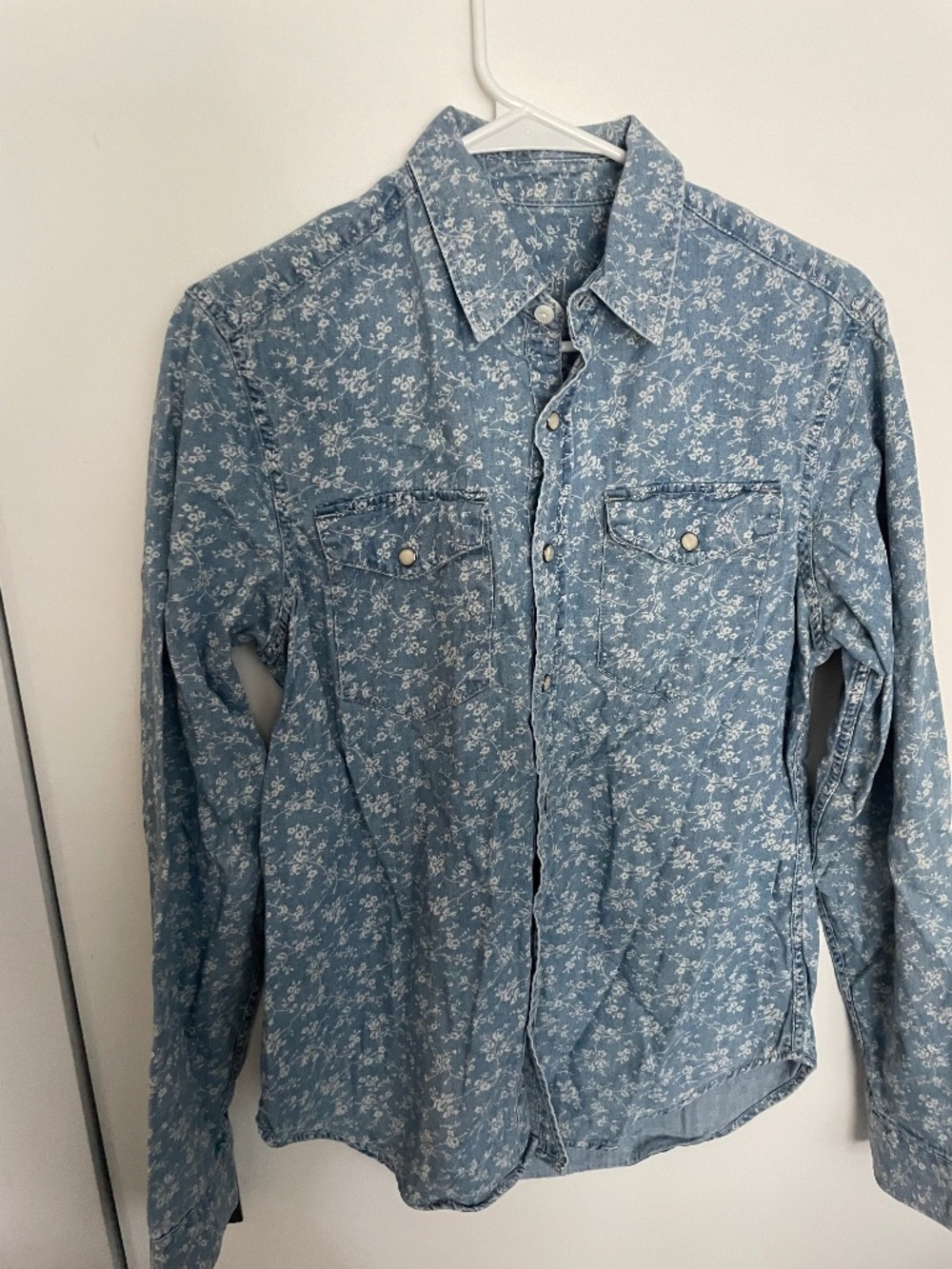 Gap 1969 Blue Floral Button Shirt (small)